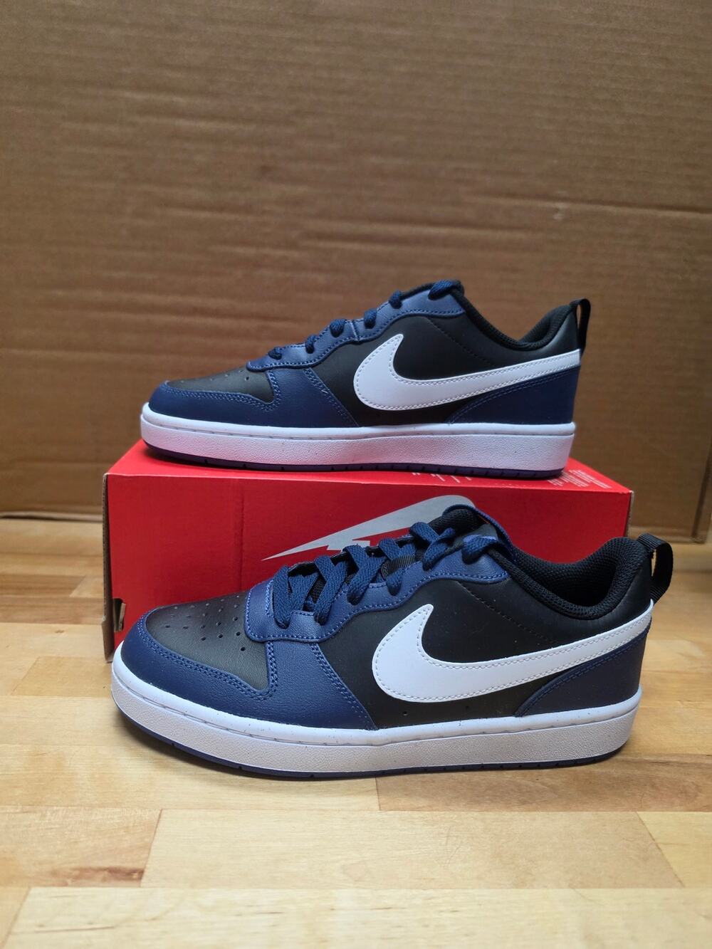 Nike Court Borough Low 2 (GS) Size 6.5Y